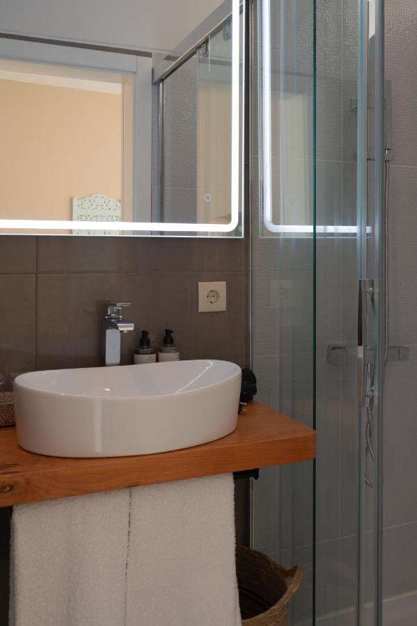 Double Room with Balcony (2 Adults + 1 Child),1292458174:JPEG